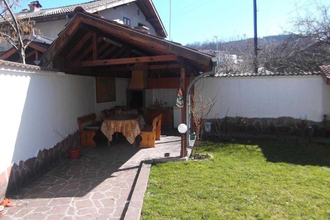 Borova House Hotel Tryavna Exterior photo